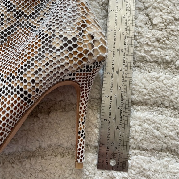 Fashion Nova High Voltage Snakeskin Boots high thigh beige sz 6 - Picture 7 of 9